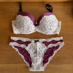 Victoria’s Secret Dream Angels Demi Bra & Cheekini Panty